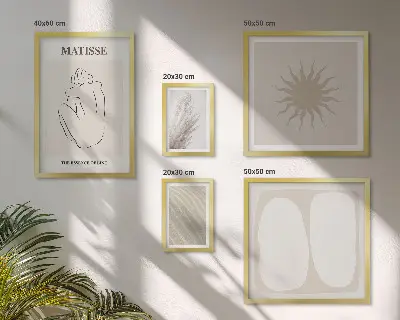 Galeria de parede com formas minimalistas em estilo boho