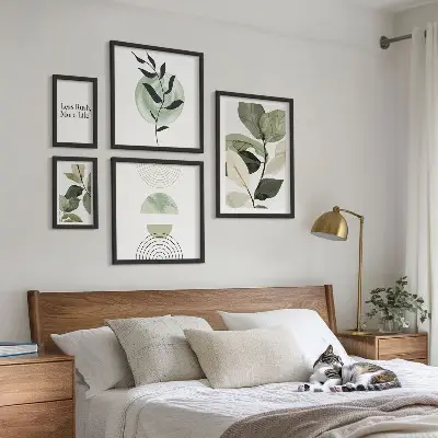 Galeria de parede gráficos de interiores com design de plantas elegantes
