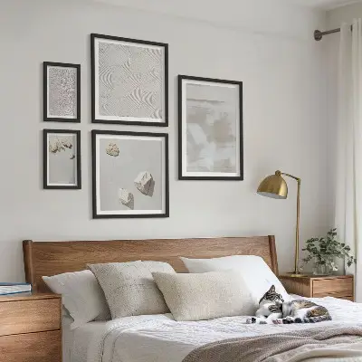 Conjunto de 5 quadros com moldura com estampa de textura boho de arenito