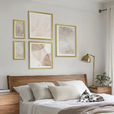 Galeria de parede com tintas aquarela e texturas boho