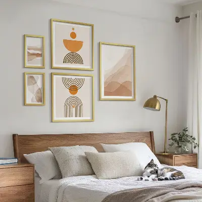 Conjunto de 5 quadros com moldura com estruturas de diferentes matizes de minimalismo
