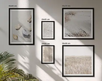 Parede galeria de quadros com texturas naturais boho