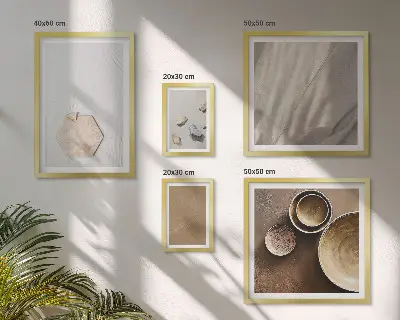 Galeria de parede com texturas minimalistas e aconchegantes