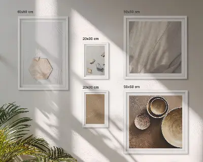 Galeria de parede com texturas minimalistas e aconchegantes