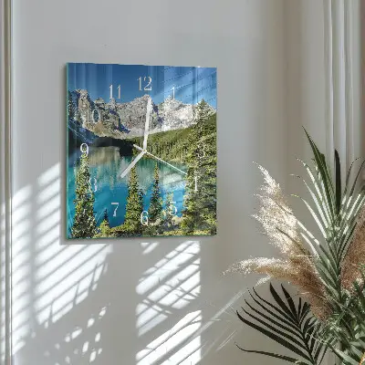 Relógio quadrado natureza das montanhas