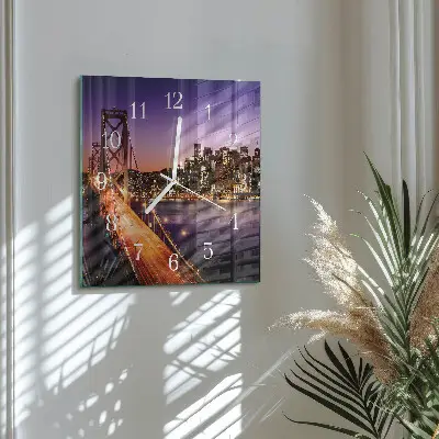 Relógio quadrado Cidade das Pontes