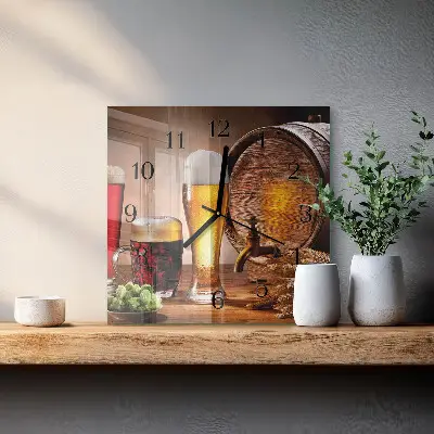Relógio de vidro Um barril de cerveja