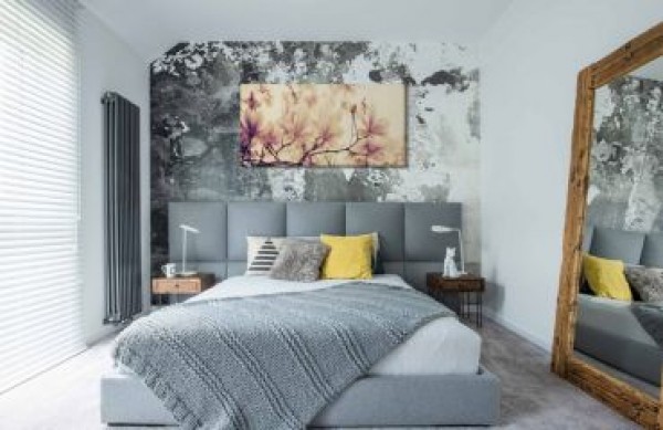 A arte encontra o espaço: como as pinturas boho animam os interiores dos lofts