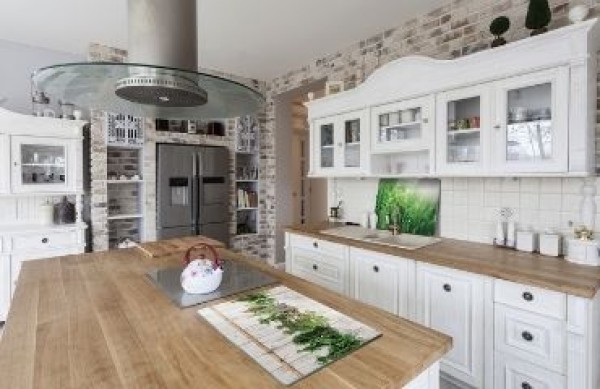 Tábua de corte de vidro ou madeira? Aprenda como limpar e eliminar com eficácia os odores desagradáveis ​​das tábuas da cozinha