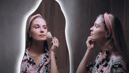 Como ampliar opticamente um banheiro pequeno sem janela?
